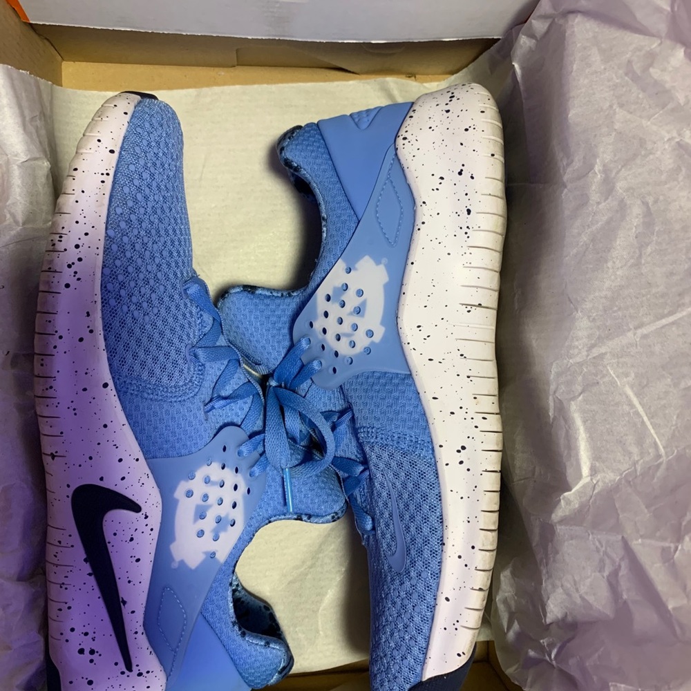 UNC athletic shoes